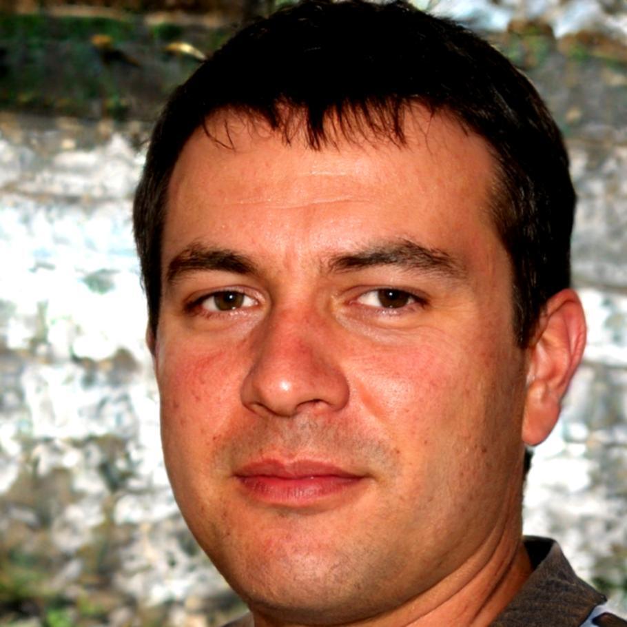 Portrait de Romain Delacroix, fondateur de inovarquento